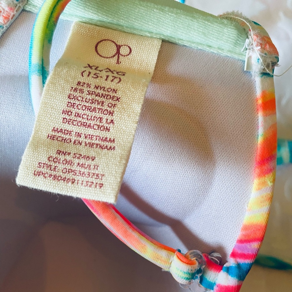 Bikini Set - Picture 3 of 5